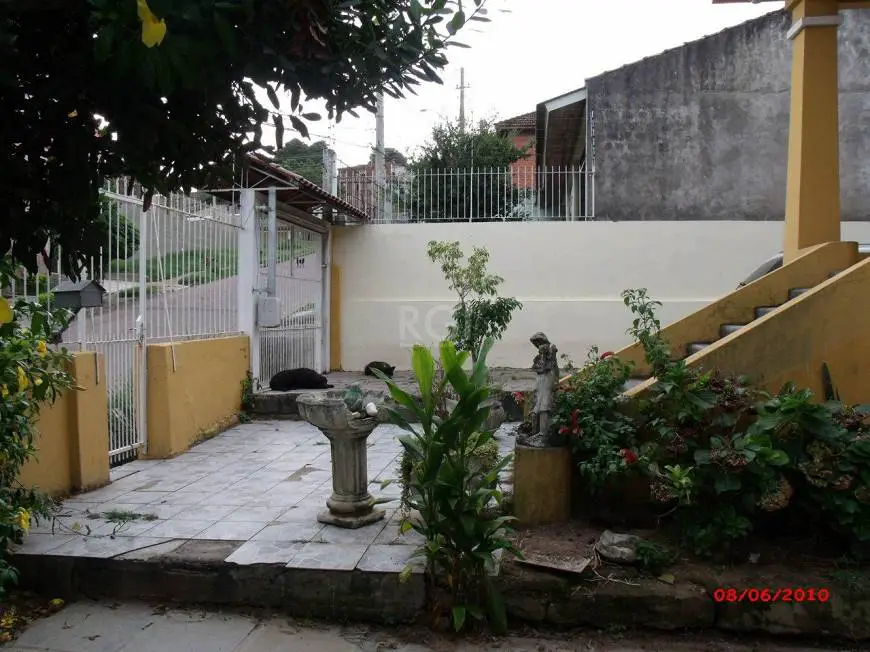 Foto 3 de Casa com 4 Quartos à venda, 500m² em Nonoai, Porto Alegre