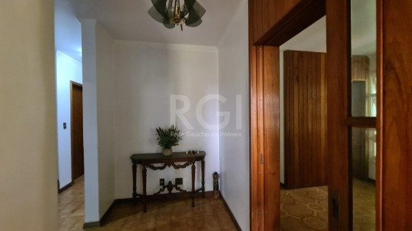 Foto 2 de Casa com 5 Quartos à venda, 352m² em Rubem Berta, Porto Alegre