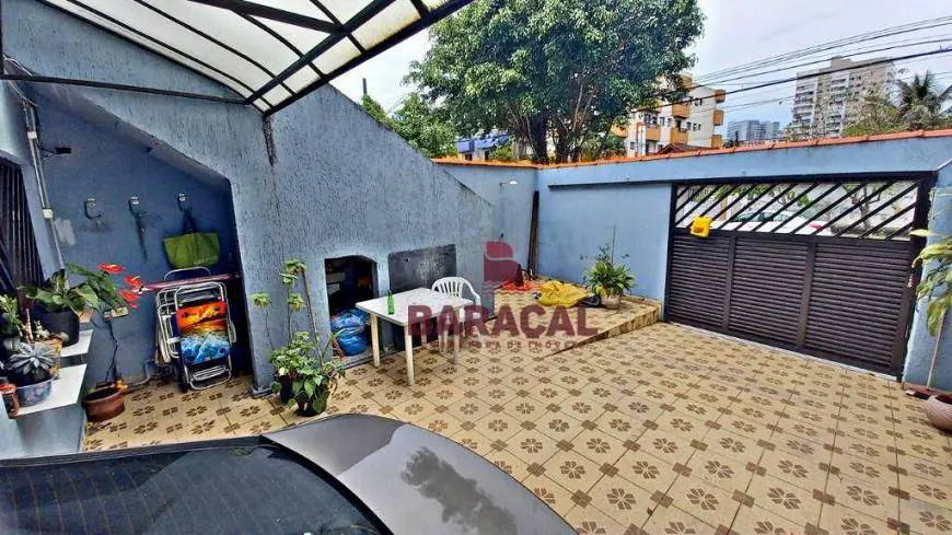 Foto 1 de Sobrado com 5 Quartos à venda, 210m² em Boqueirão, Praia Grande
