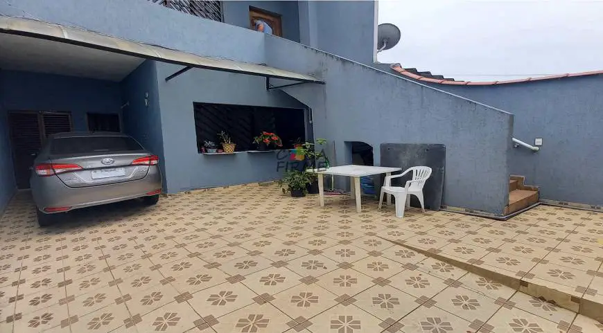 Foto 1 de Sobrado com 5 Quartos à venda, 300m² em Boqueirão, Praia Grande