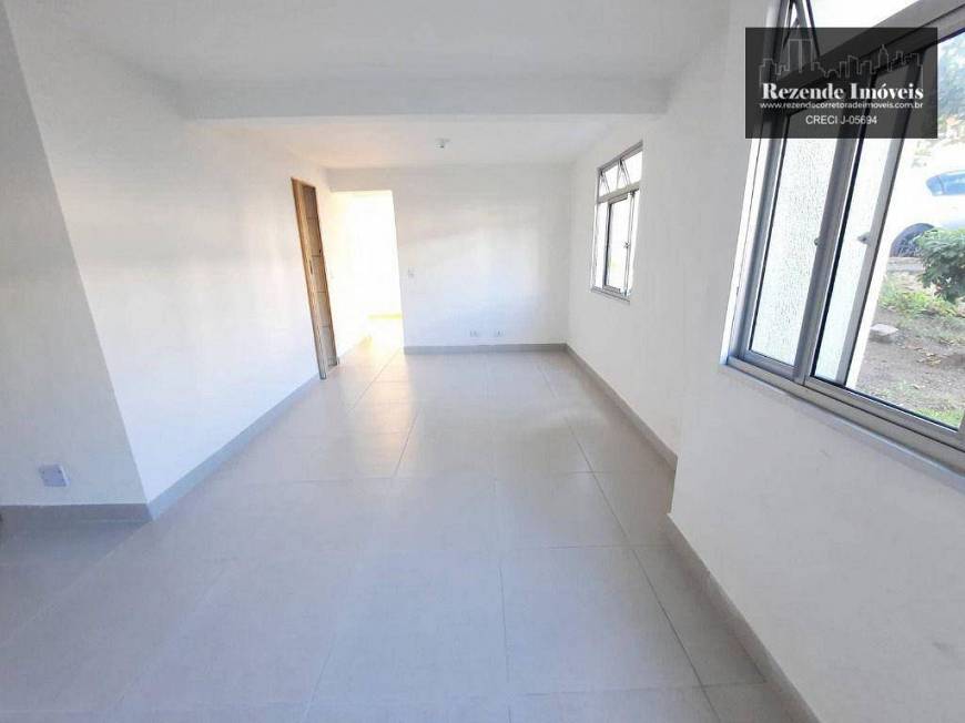 Foto 4 de Apartamento com 2 Quartos à venda, 48m² em Caiuá, Curitiba
