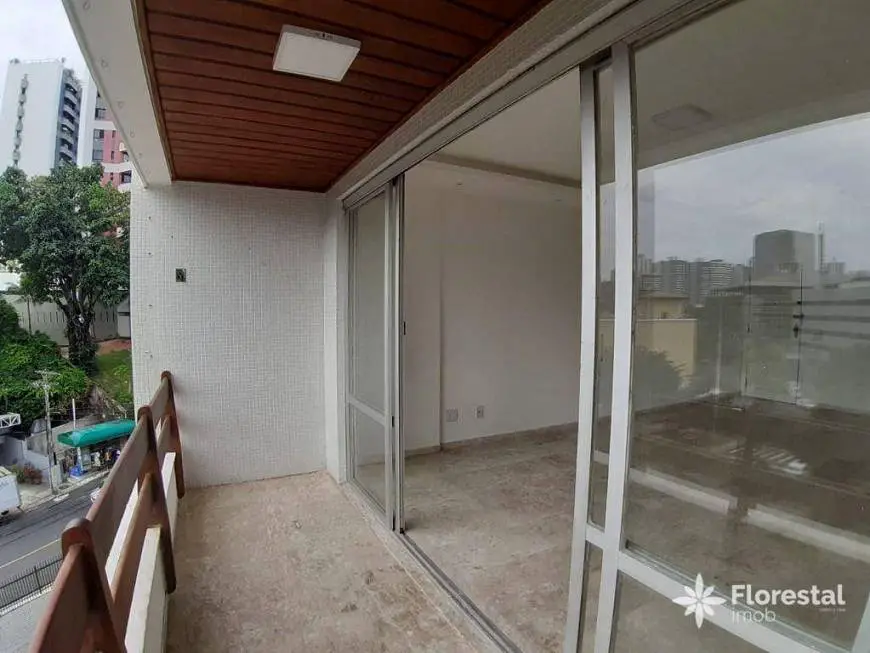 Foto 4 de Apartamento com 3 Quartos para alugar, 120m² em Itaigara, Salvador