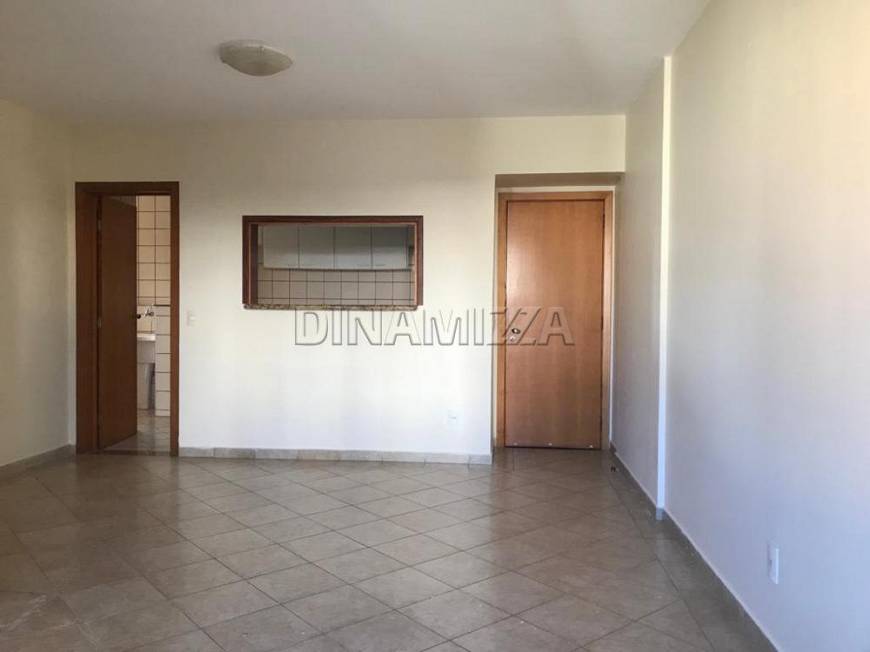 Foto 4 de Apartamento com 4 Quartos para alugar, 190m² em Centro, Uberaba