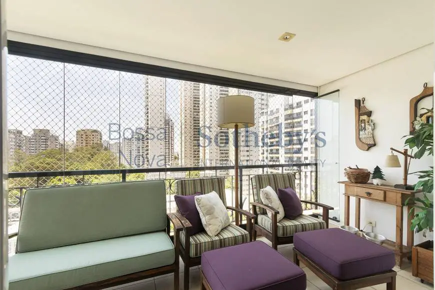Foto 1 de Apartamento com 4 Quartos à venda, 172m² em Cidade Monções, São Paulo
