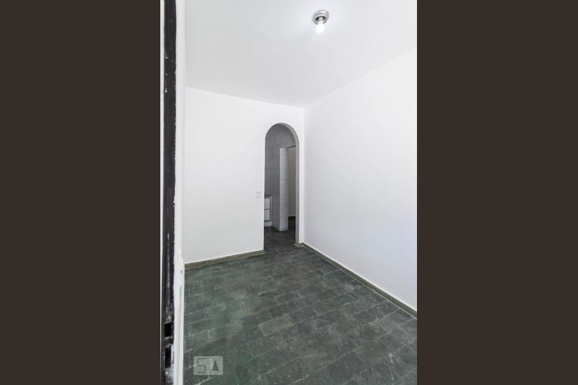 Foto 2 de Casa com 2 Quartos para alugar, 120m² em Cachoeirinha, Belo Horizonte