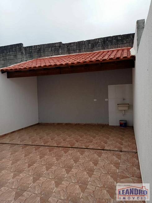 Foto 2 de Casa de Condomínio com 2 Quartos para alugar, 50m² em Parque das Varinhas, Mogi das Cruzes