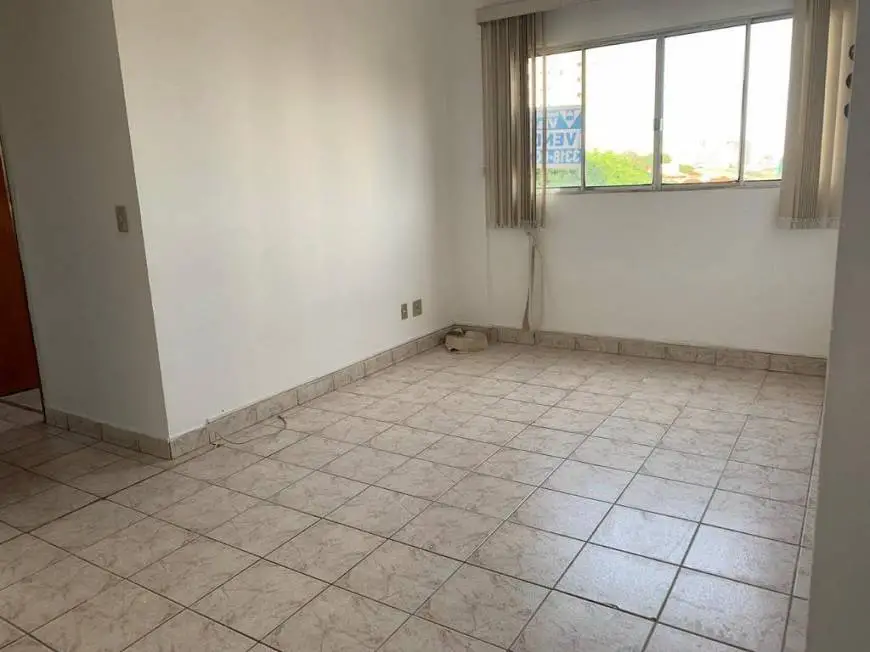 Foto 1 de Apartamento com 3 Quartos para alugar, 104m² em Abadia, Uberaba