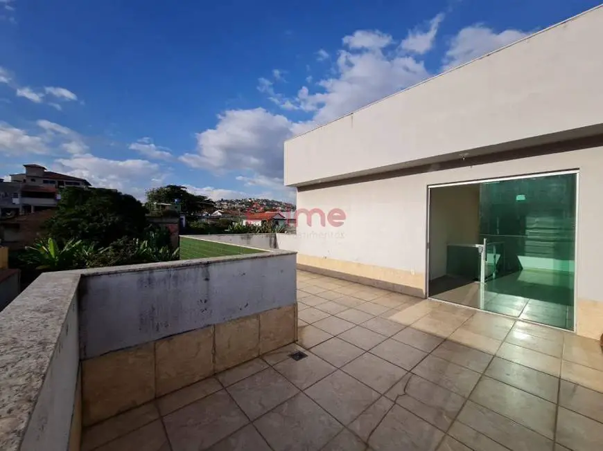Foto 1 de Cobertura com 2 Quartos à venda, 141m² em Jardim dos Comerciários, Belo Horizonte
