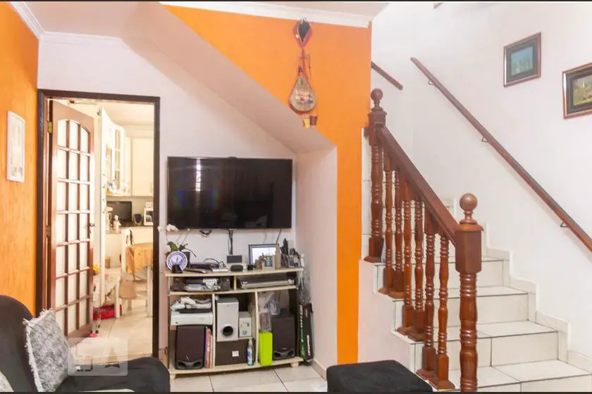 Foto 3 de Casa com 3 Quartos para alugar, 125m² em Vila Marari, São Paulo