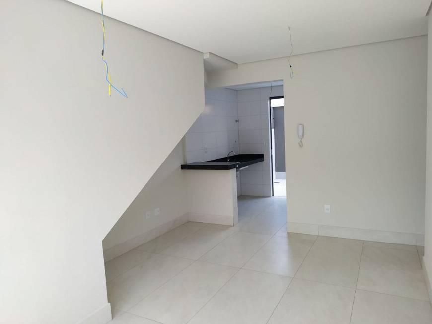 Foto 3 de Apartamento com 3 Quartos à venda, 105m² em Planalto, Belo Horizonte