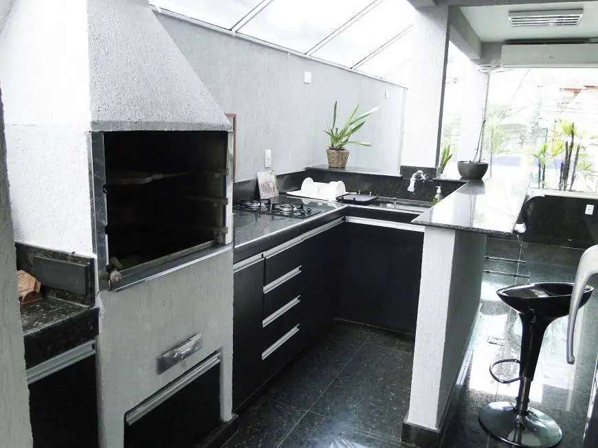 Foto 1 de Apartamento com 4 Quartos à venda, 221m² em Vila Oeste, Belo Horizonte