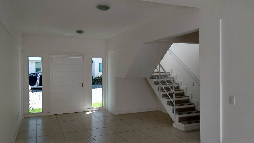 Foto 1 de Casa com 4 Quartos para alugar, 210m² em Glória, Macaé