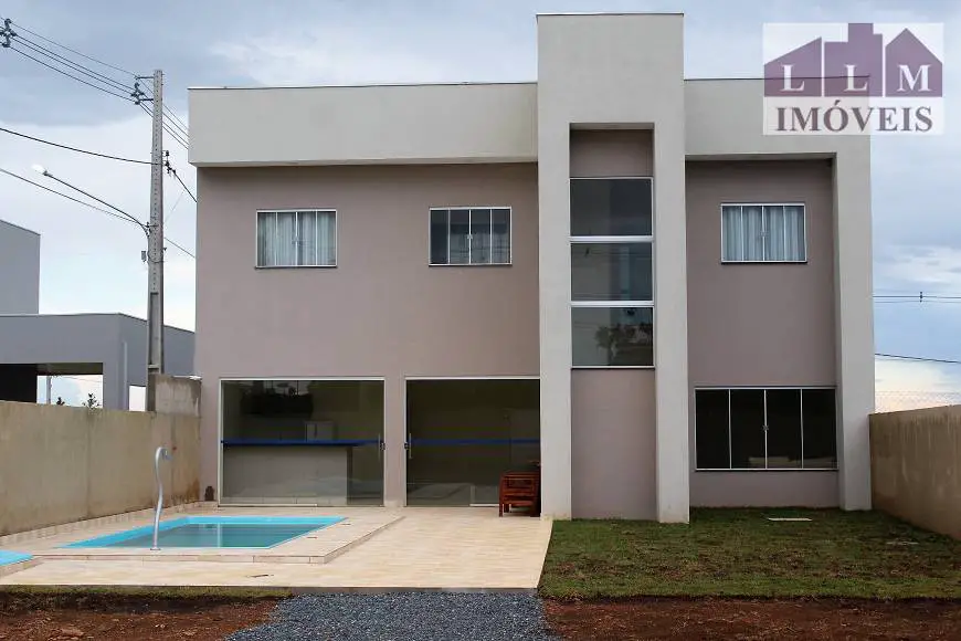 Foto 1 de Sobrado com 3 Quartos para alugar, 120m² em Centro, Chapada dos Guimarães