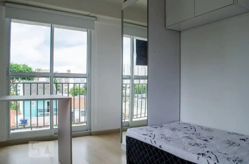 Foto 2 de Apartamento com 1 Quarto para alugar, 25m² em Portão, Curitiba