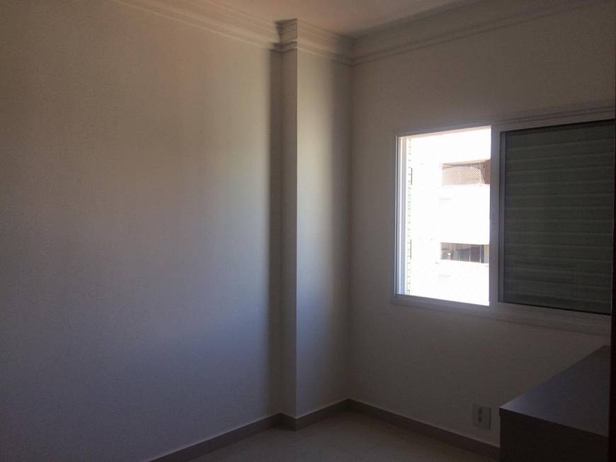 Foto 4 de Apartamento com 2 Quartos à venda, 74m² em Zona 07, Maringá
