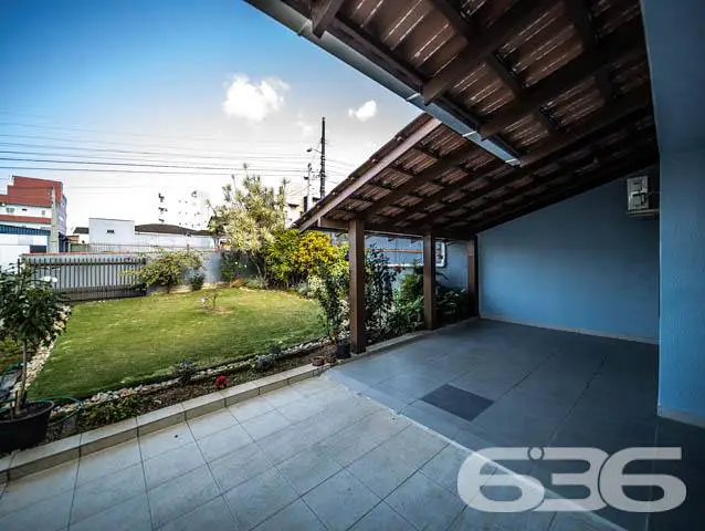 Foto 1 de Casa com 3 Quartos à venda, 180m² em Iririú, Joinville