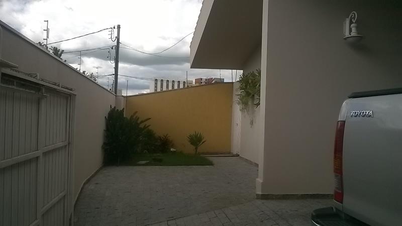 Foto 3 de Casa com 3 Quartos à venda, 400m² em Mercês, Uberaba