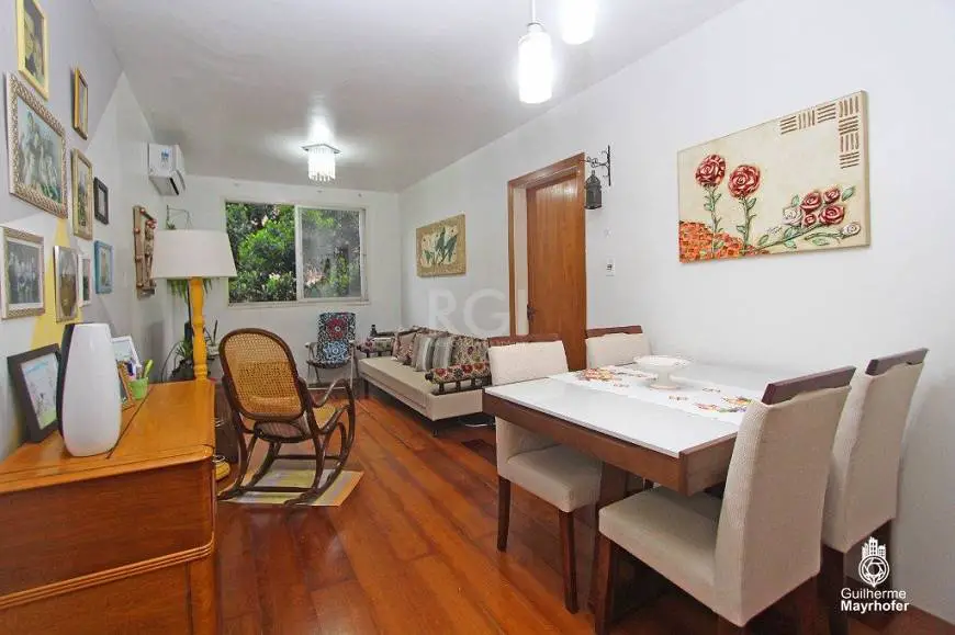 Foto 1 de Apartamento com 2 Quartos à venda, 64m² em Medianeira, Porto Alegre
