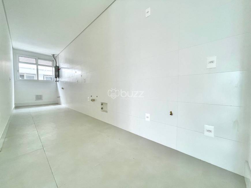 Foto 5 de Apartamento com 3 Quartos à venda, 108m² em Jurerê, Florianópolis