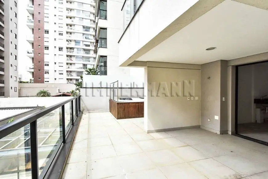 Foto 1 de Apartamento com 1 Quarto à venda, 66m² em Aclimação, São Paulo