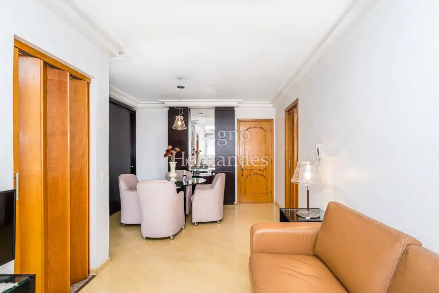 Foto 3 de Apartamento com 1 Quarto à venda, 45m² em Cristo Rei, Curitiba