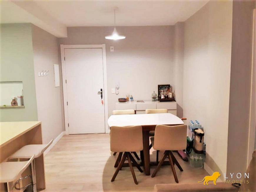 Foto 5 de Apartamento com 2 Quartos para alugar, 61m² em Jardim Lindóia, Porto Alegre