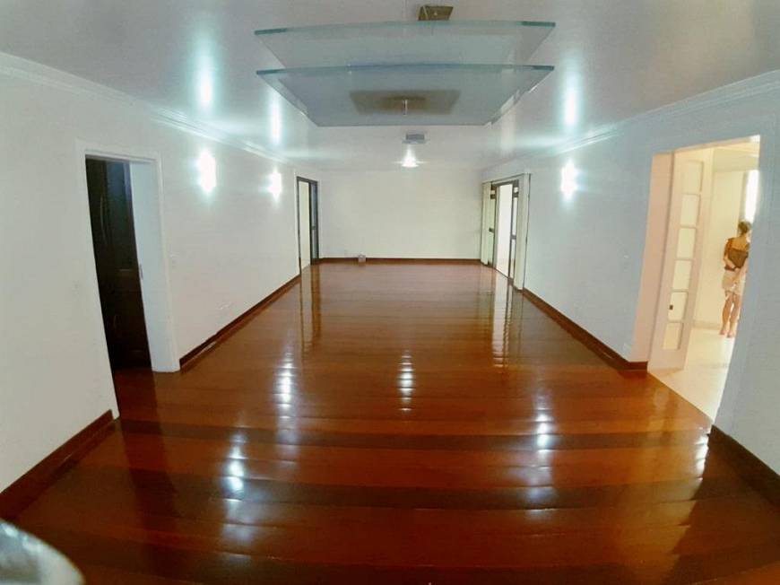 Foto 1 de Apartamento com 3 Quartos à venda, 253m² em Centro, Barretos