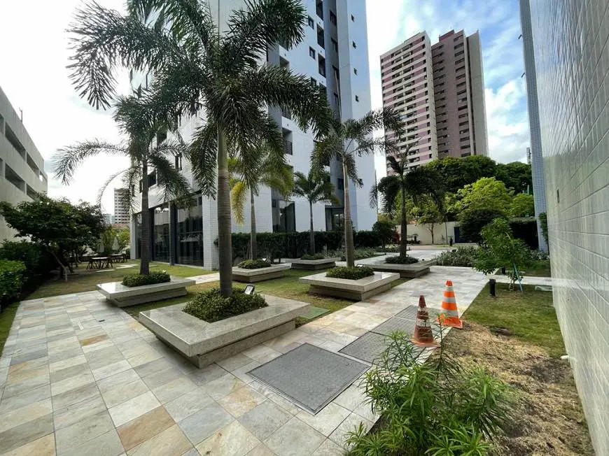Foto 1 de Apartamento com 3 Quartos para alugar, 86m² em Madalena, Recife