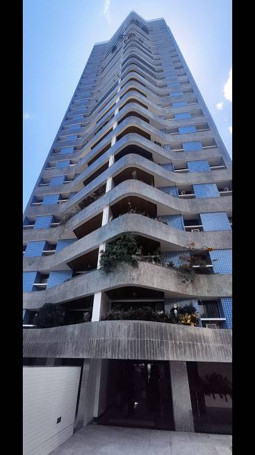 Foto 1 de Apartamento com 4 Quartos à venda, 154m² em Espinheiro, Recife