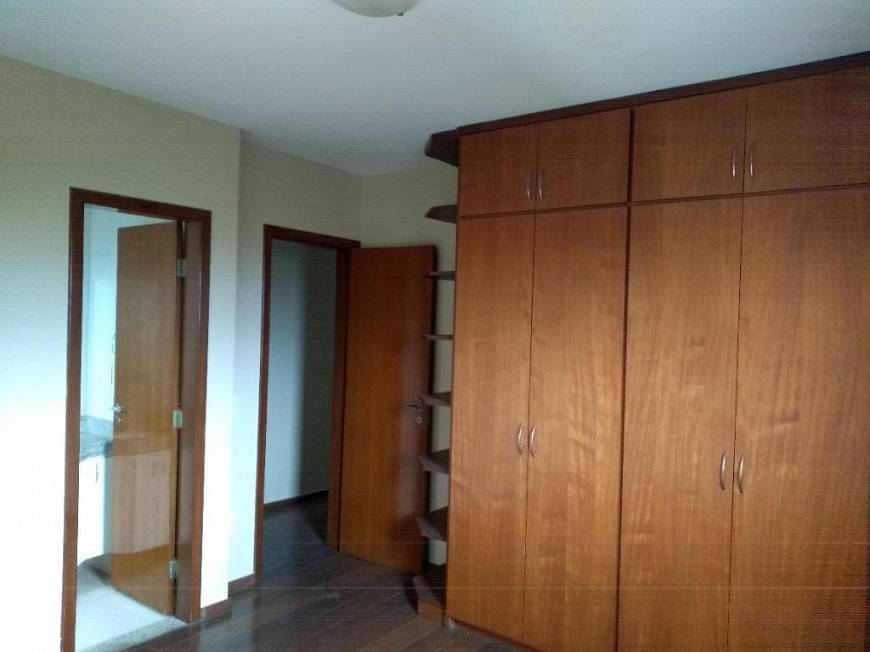 Foto 1 de Apartamento com 4 Quartos para alugar, 232m² em Mercês, Uberaba