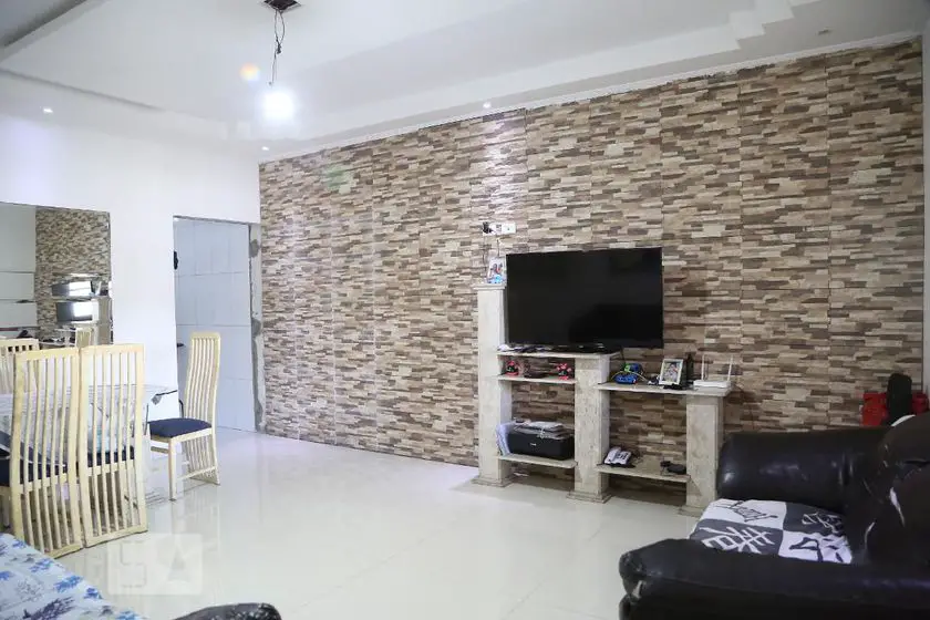 Foto 1 de Casa com 2 Quartos para alugar, 134m² em Vila Tupi, Praia Grande