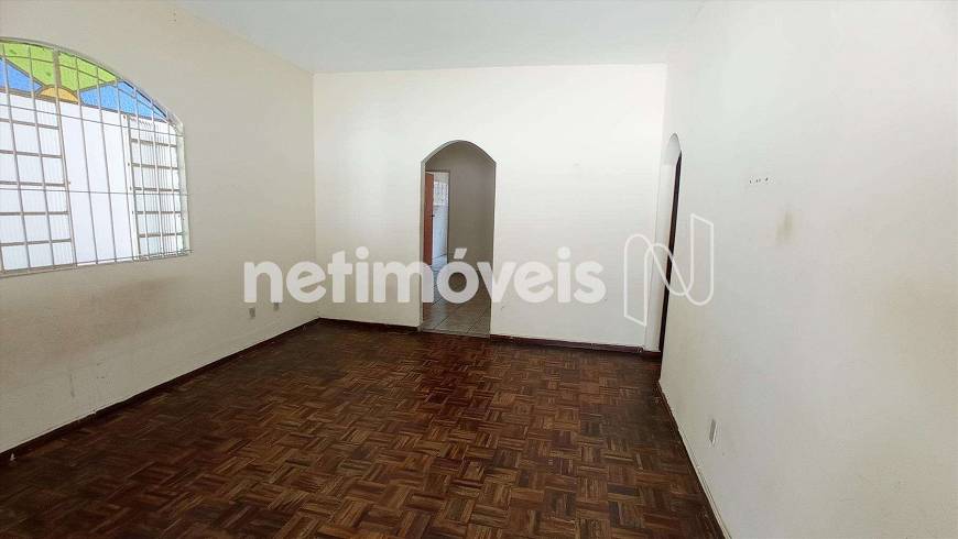Foto 1 de Casa com 3 Quartos à venda, 235m² em Itatiaia, Belo Horizonte