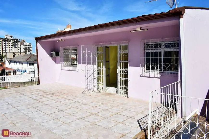 Foto 1 de Casa com 4 Quartos para alugar, 180m² em Bela Vista, São José