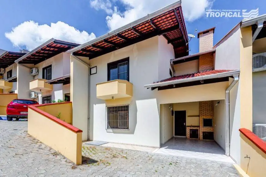Foto 1 de Casa de Condomínio com 3 Quartos para alugar, 132m² em Vila Nova, Blumenau