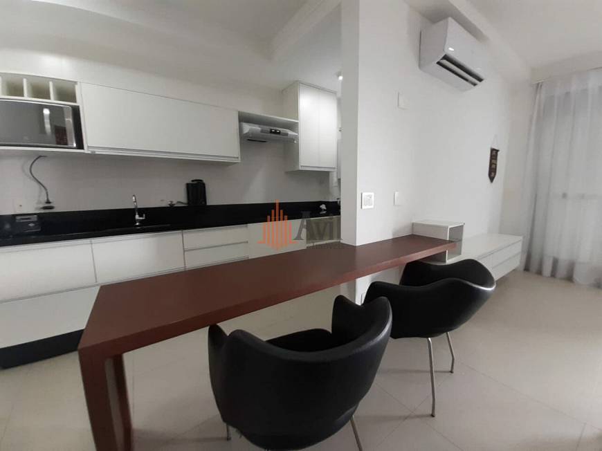 Foto 1 de Apartamento com 1 Quarto para alugar, 55m² em Vila Regente Feijó, São Paulo