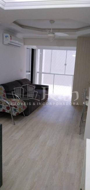 Foto 4 de Apartamento com 2 Quartos à venda, 75m² em Centro, Balneário Camboriú