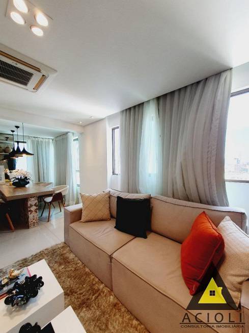 Foto 1 de Apartamento com 2 Quartos à venda, 84m² em Derby, Recife