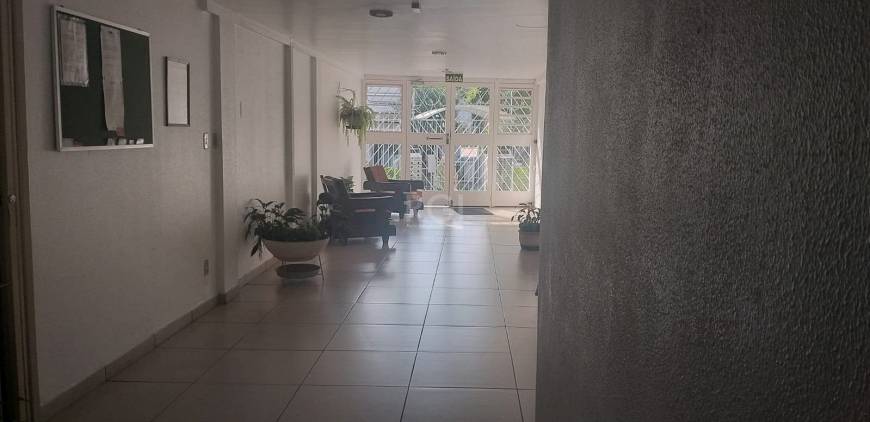 Foto 5 de Apartamento com 2 Quartos à venda, 69m² em Santo Antônio, Porto Alegre