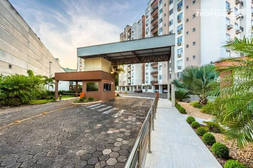 Foto 3 de Apartamento com 3 Quartos para alugar, 103m² em Garcia, Blumenau