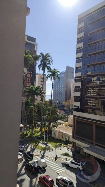 Foto 5 de Apartamento com 4 Quartos para alugar, 264m² em Centro, Florianópolis