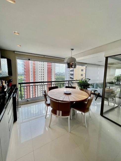 Foto 1 de Apartamento com 4 Quartos à venda, 220m² em Cocó, Fortaleza
