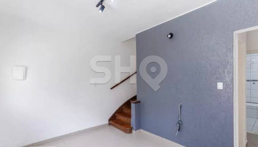 Foto 1 de Casa com 2 Quartos para alugar, 100m² em Perdizes, São Paulo