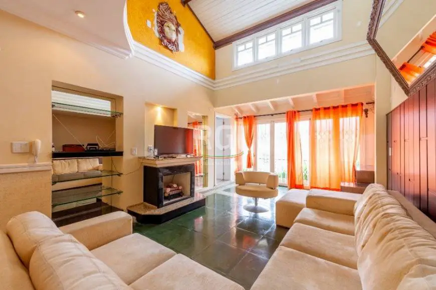 Foto 1 de Casa com 4 Quartos à venda, 358m² em Intercap, Porto Alegre