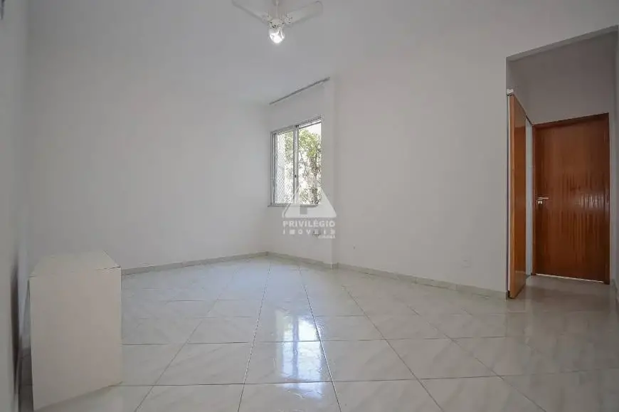 Foto 1 de Apartamento com 1 Quarto para alugar, 56m² em Copacabana, Rio de Janeiro