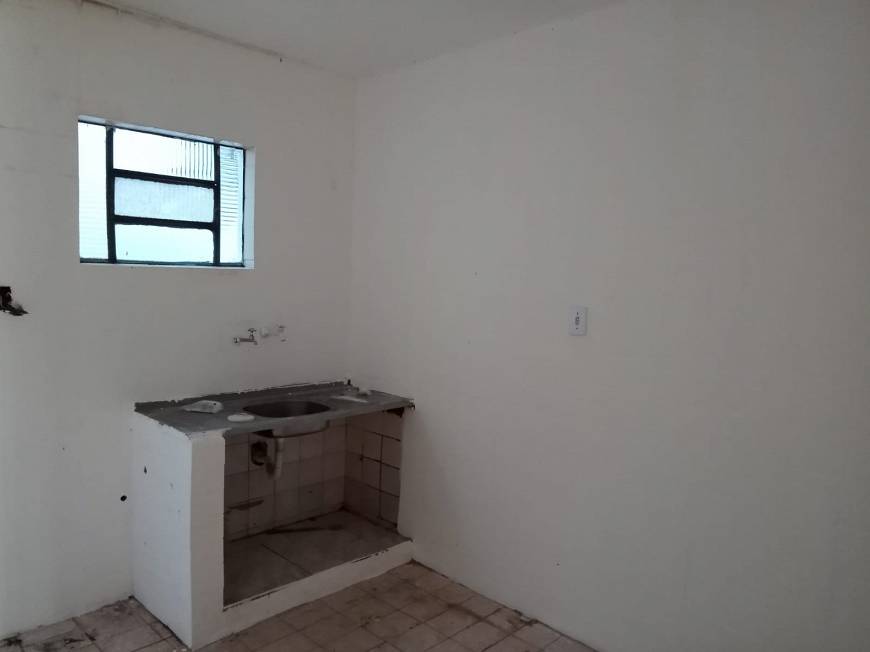 Foto 3 de Casa com 2 Quartos para alugar, 80m² em Vila União, São Paulo