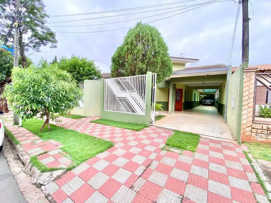 Foto 1 de Casa com 3 Quartos à venda, 206m² em Jardim Real, Maringá