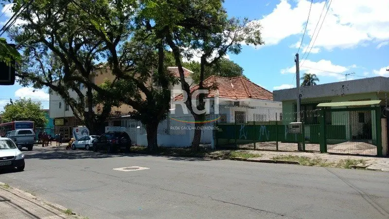 Foto 4 de Casa com 3 Quartos à venda, 300m² em Medianeira, Porto Alegre