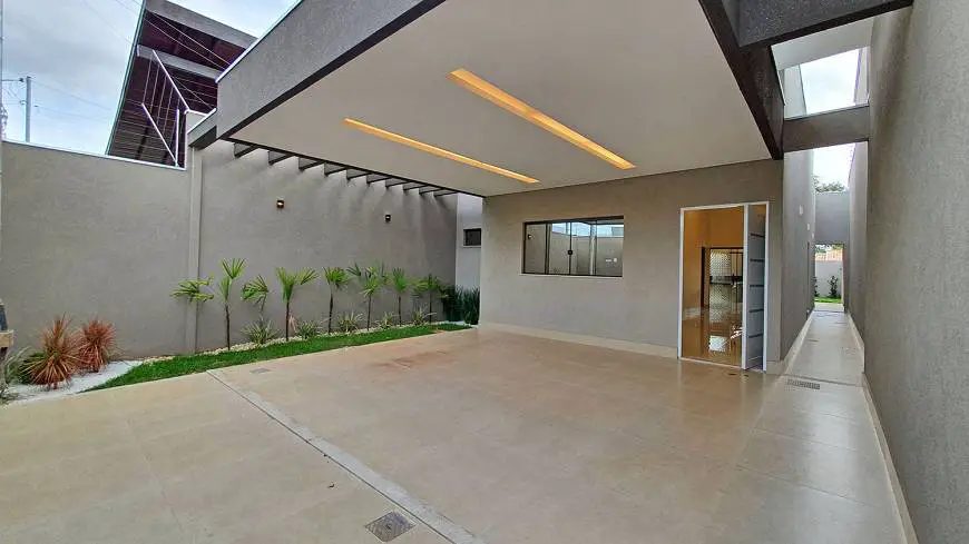 Foto 1 de Casa com 3 Quartos à venda, 135m² em Parque Residencial Rita Vieira, Campo Grande