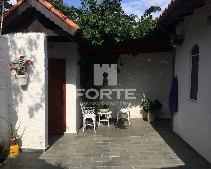 Foto 1 de Casa com 3 Quartos à venda, 250m² em Vila Amorim, Suzano