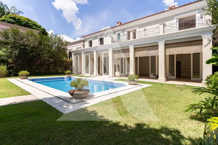 Foto 3 de Casa com 4 Quartos para venda ou aluguel, 730m² em Jardim Europa, São Paulo